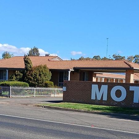 Aaron Inn Motel Narrabri Kültér fotó