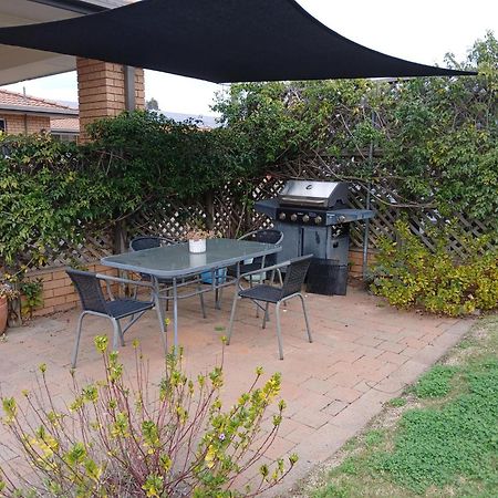 Aaron Inn Motel Narrabri Kültér fotó