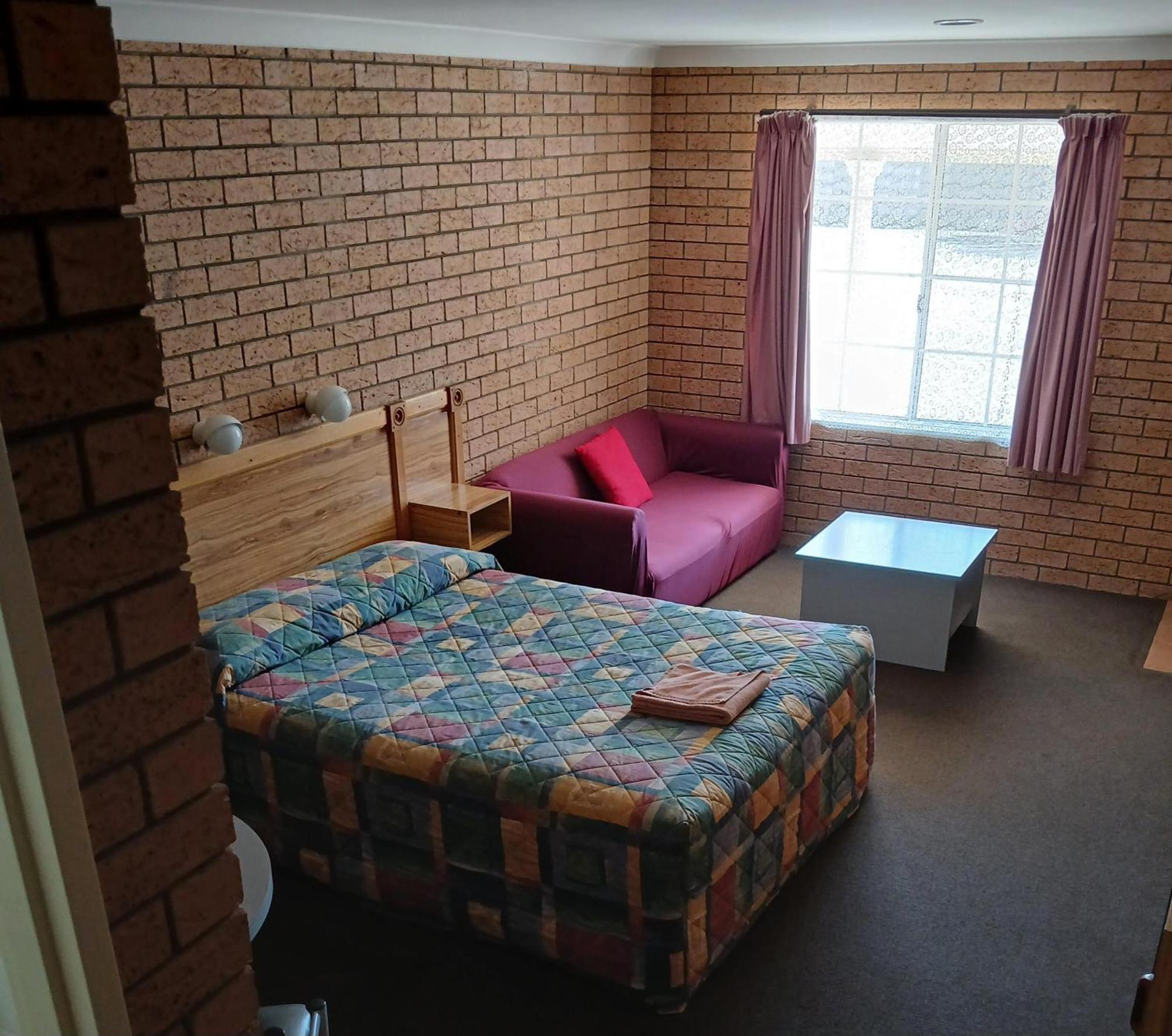 Aaron Inn Motel Narrabri Kültér fotó