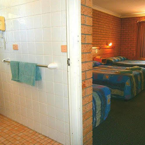 Aaron Inn Motel Narrabri Kültér fotó